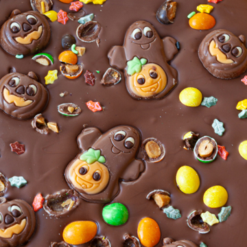 Halloween chocolate bark